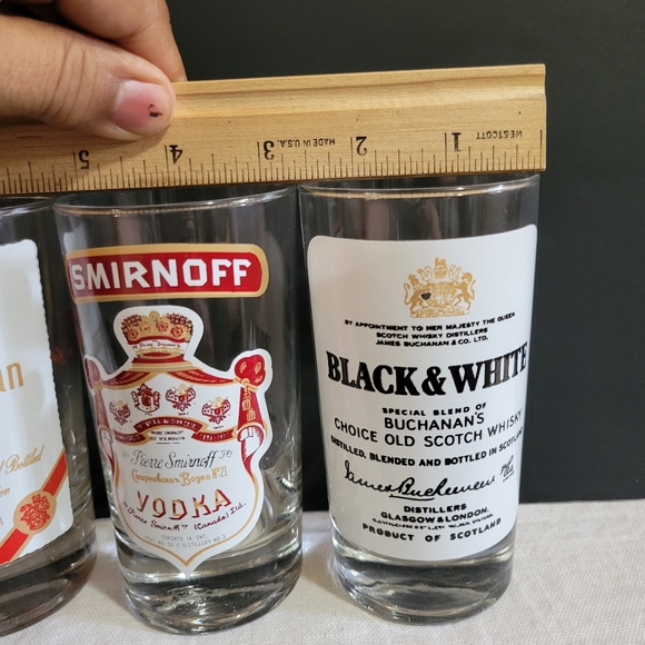 Vintage Set of 4 Whiskey Vodka Rum Gin Label Short Barware se - Picture 5 of 6
